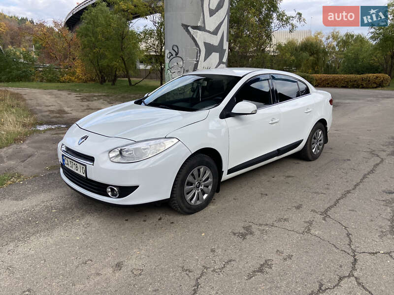 Седан Renault Fluence 2010 в Киеве