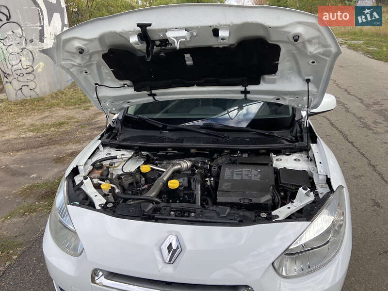 Седан Renault Fluence 2010 в Киеве