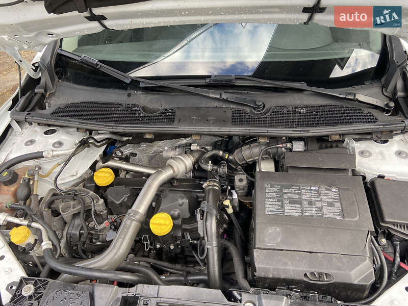 Седан Renault Fluence 2010 в Киеве