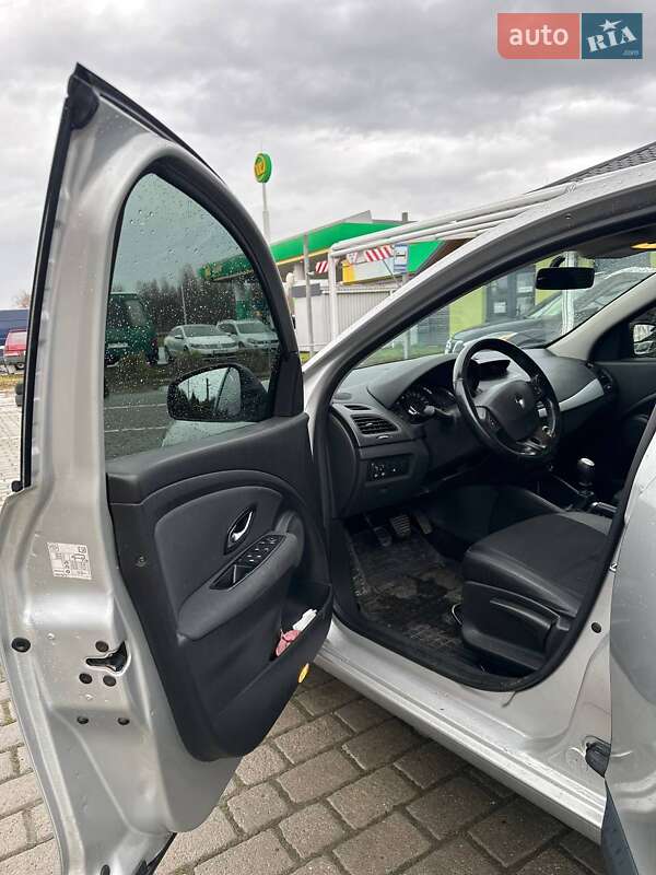 Седан Renault Fluence 2010 в Львові фото 17 Седан Renault Fluence 2010 в Львові