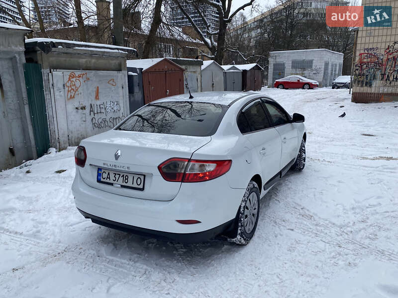Седан Renault Fluence 2010 в Киеве