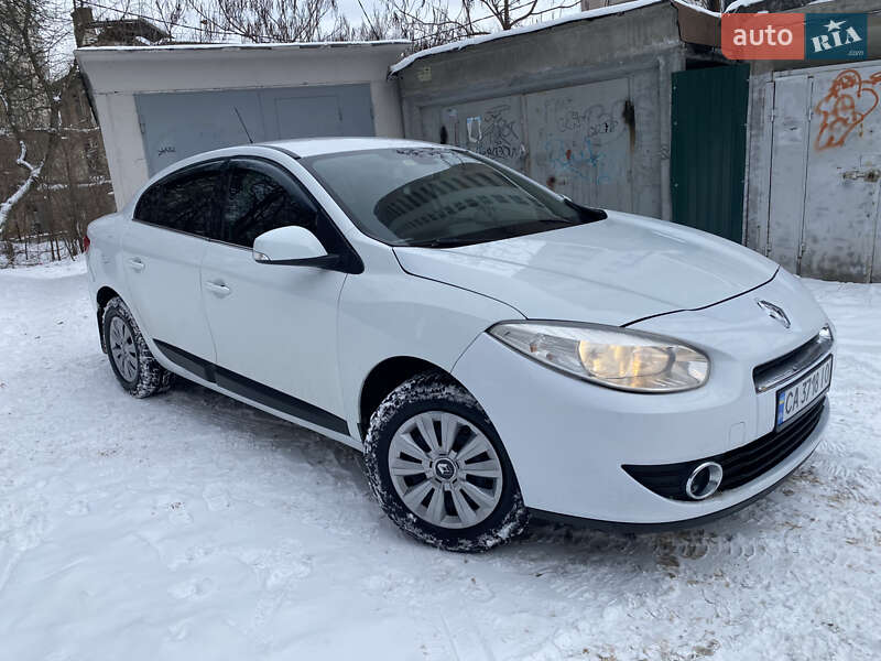 Седан Renault Fluence 2010 в Киеве