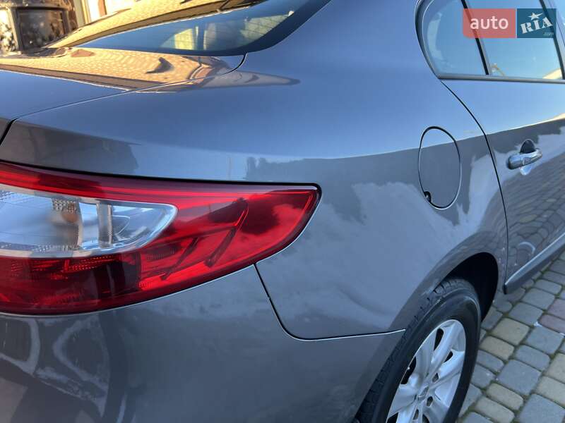 Седан Renault Fluence 2011 в Івано-Франківську