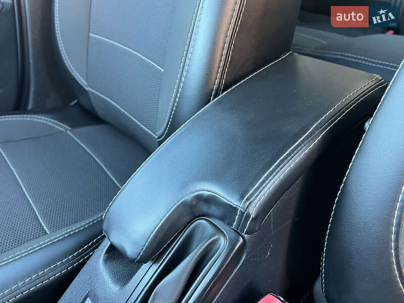 Седан Renault Fluence 2011 в Івано-Франківську