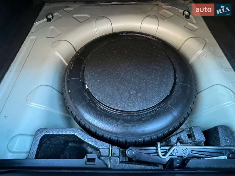 Седан Renault Fluence 2011 в Івано-Франківську