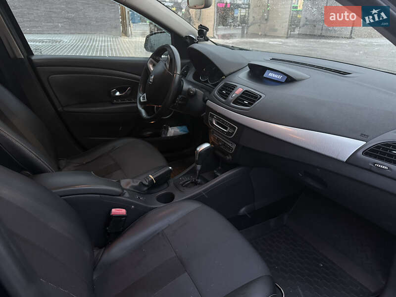 Седан Renault Fluence 2010 в Ивано-Франковске