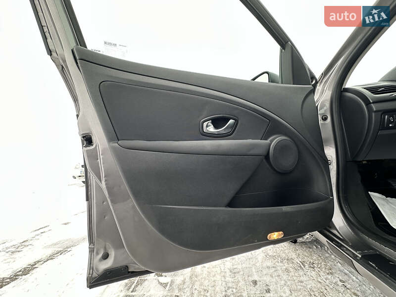 Седан Renault Fluence 2010 в Луцьку