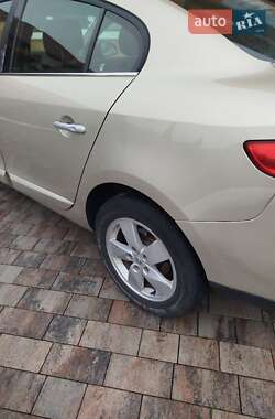 Седан Renault Fluence 2010 в Виноградове