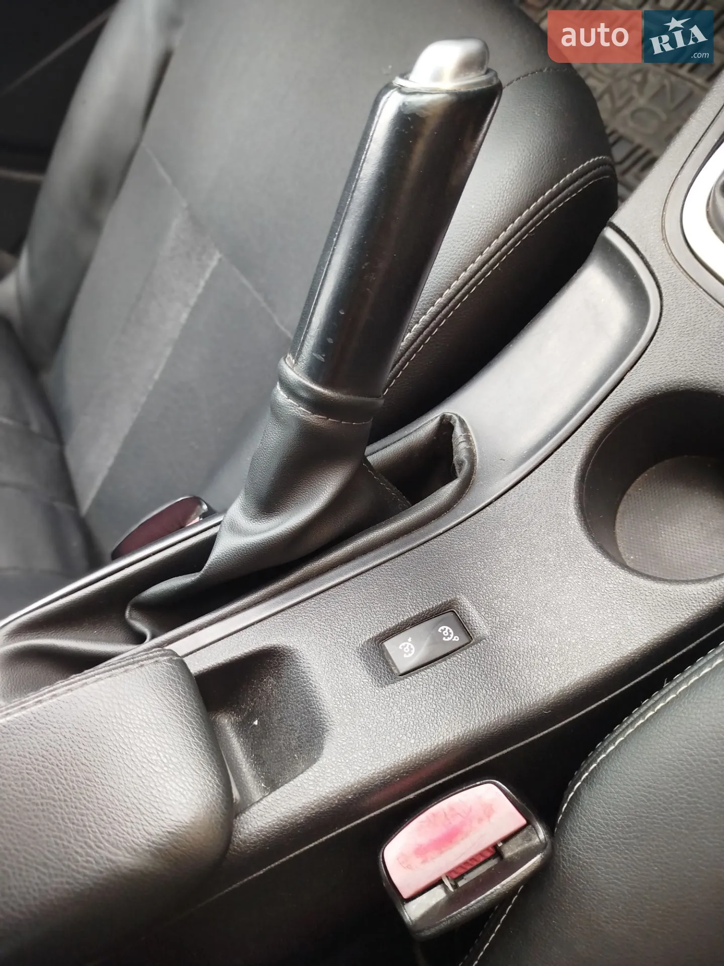 2010 Renault Fluence - мініатюра 17