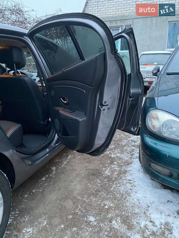 Седан Renault Fluence 2010 в Кременчуге