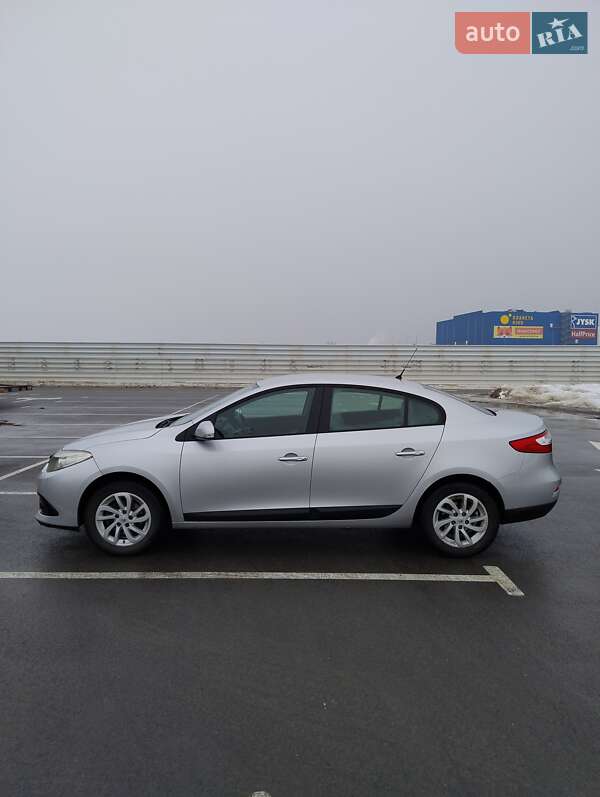 Седан Renault Fluence 2013 в Львове