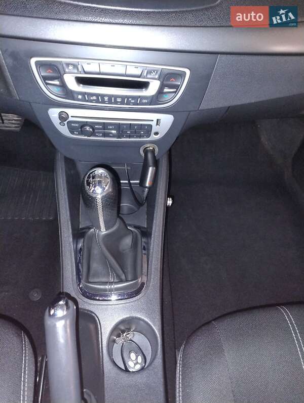 Седан Renault Fluence 2013 в Львове