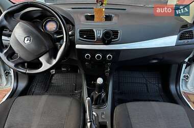 Седан Renault Fluence 2013 в Львові