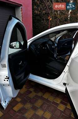 Седан Renault Fluence 2013 в Львові
