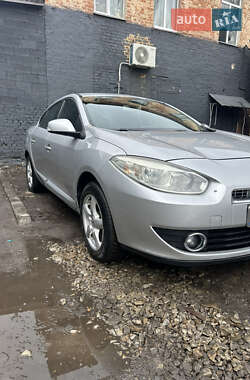 Седан Renault Fluence 2011 в Могилев-Подольске