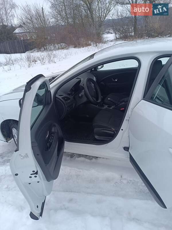 Седан Renault Fluence 2014 в Лебедине