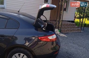 Седан Renault Fluence 2011 в Романове