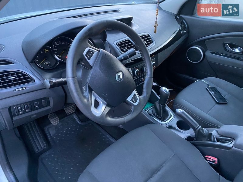 Седан Renault Fluence 2011 в Жовкве