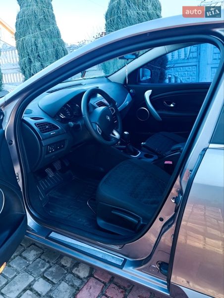 Седан Renault Fluence 2010 в Калинівці