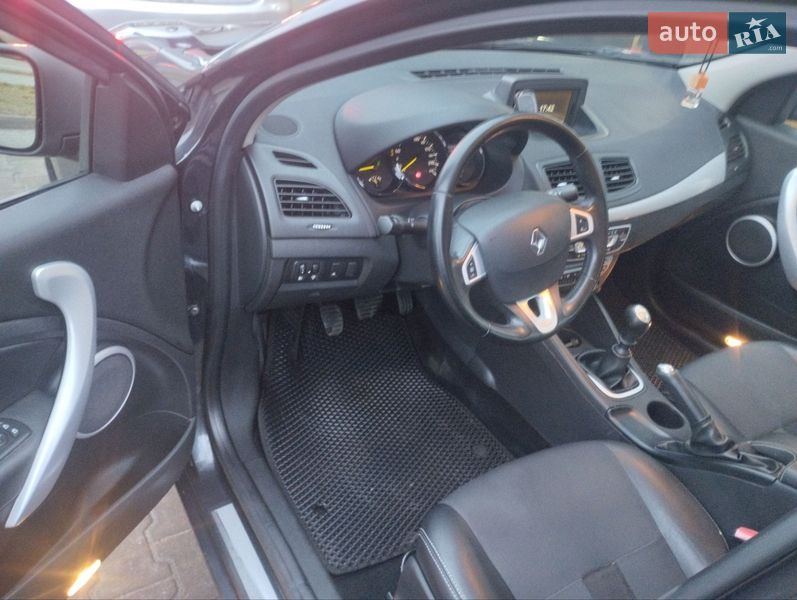 Седан Renault Fluence 2011 в Киеве