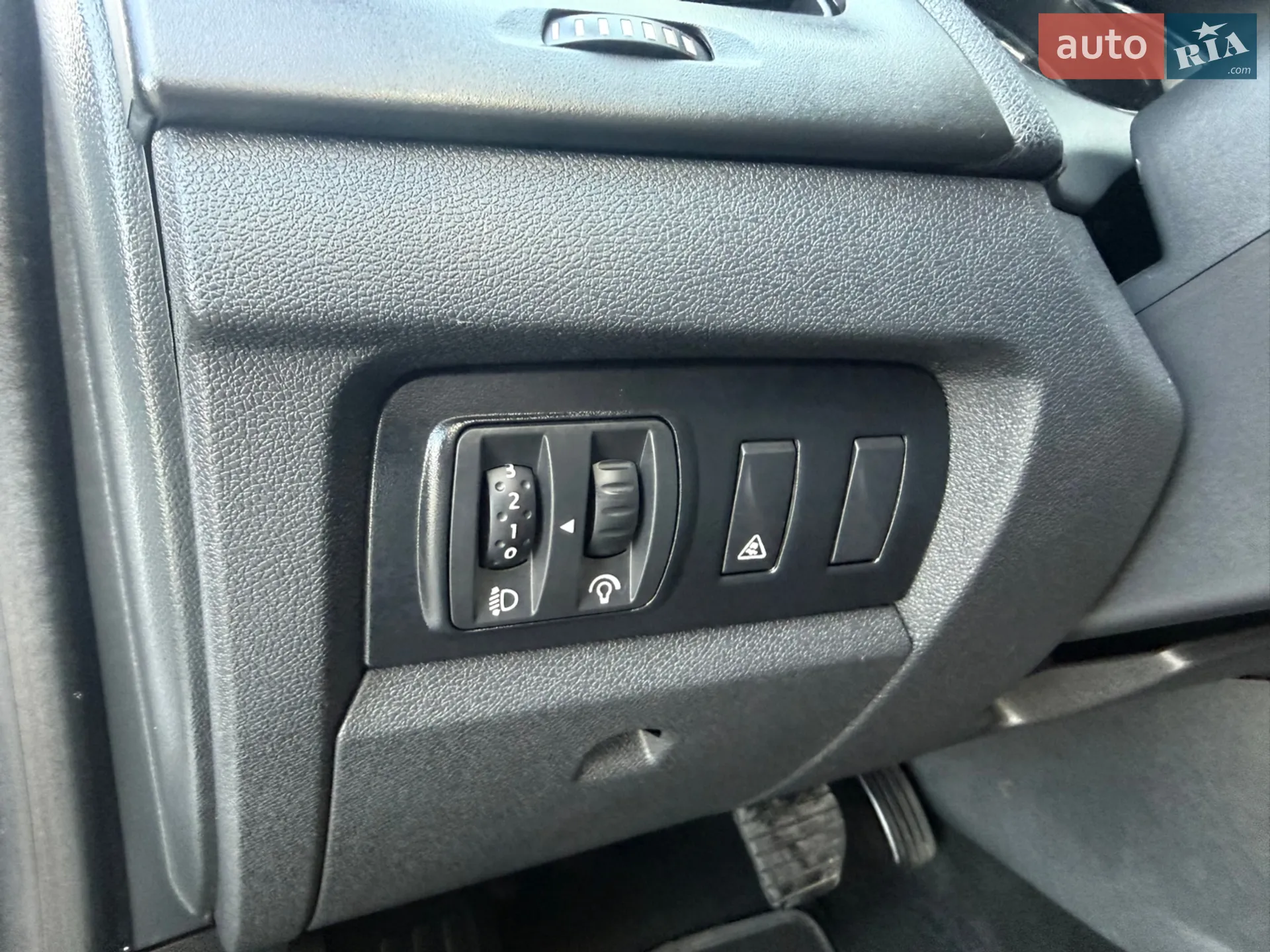 2011 Renault Fluence - мініатюра 44