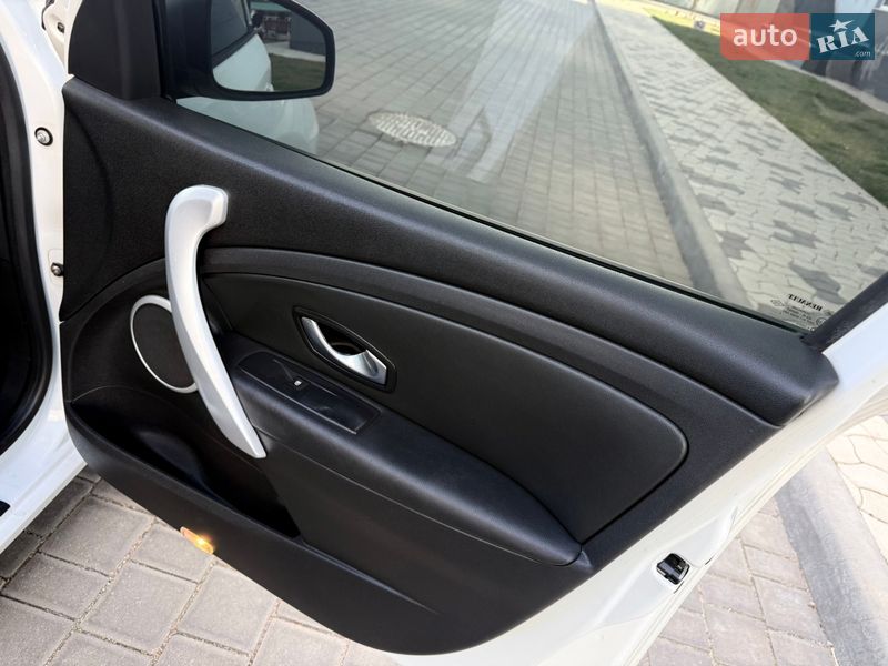 Седан Renault Fluence 2011 в Одессе