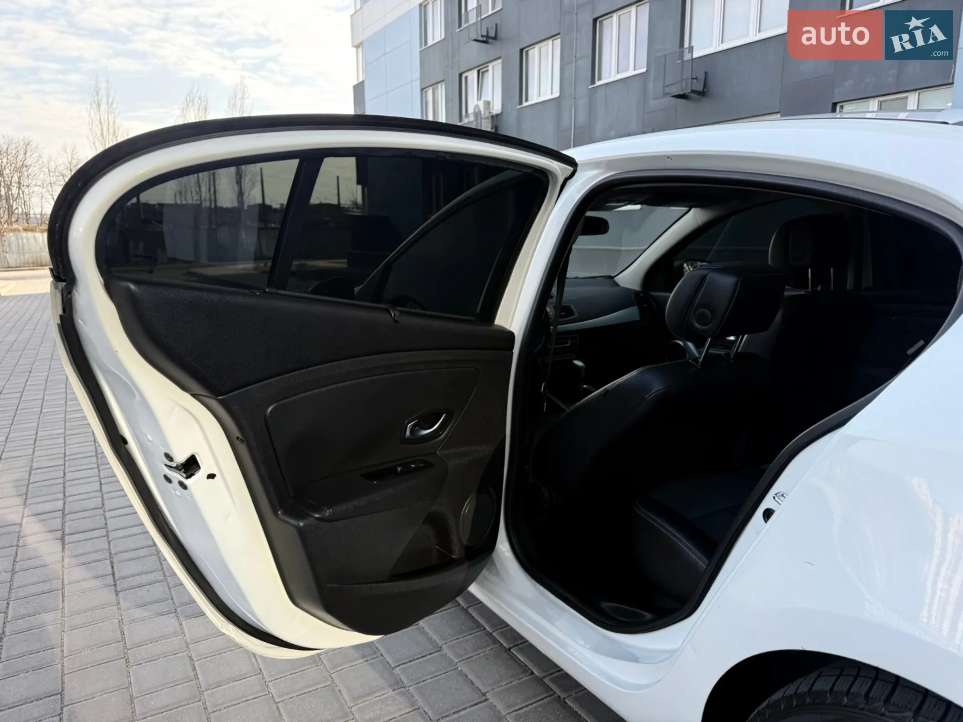 2011 Renault Fluence - мініатюра 72