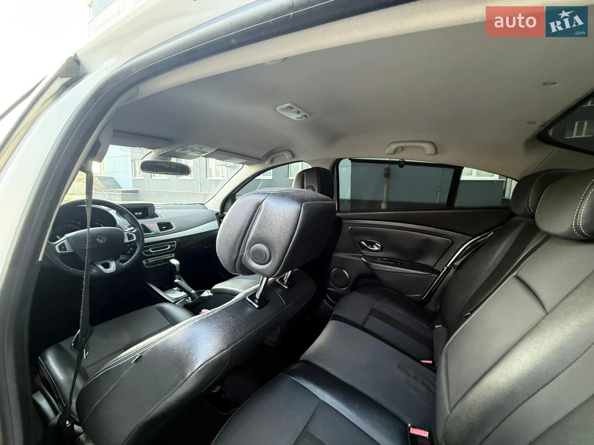 2011 Renault Fluence - мініатюра 78