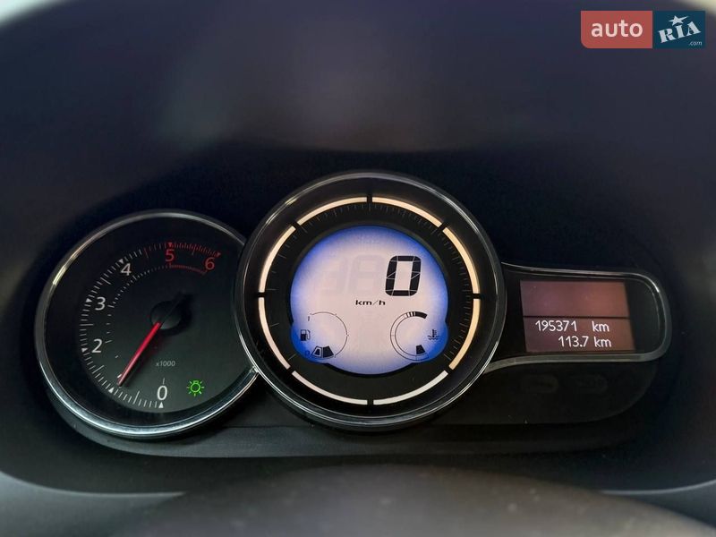 Седан Renault Fluence 2015 в Киеве фото 25 Седан Renault Fluence 2015 в Киеве