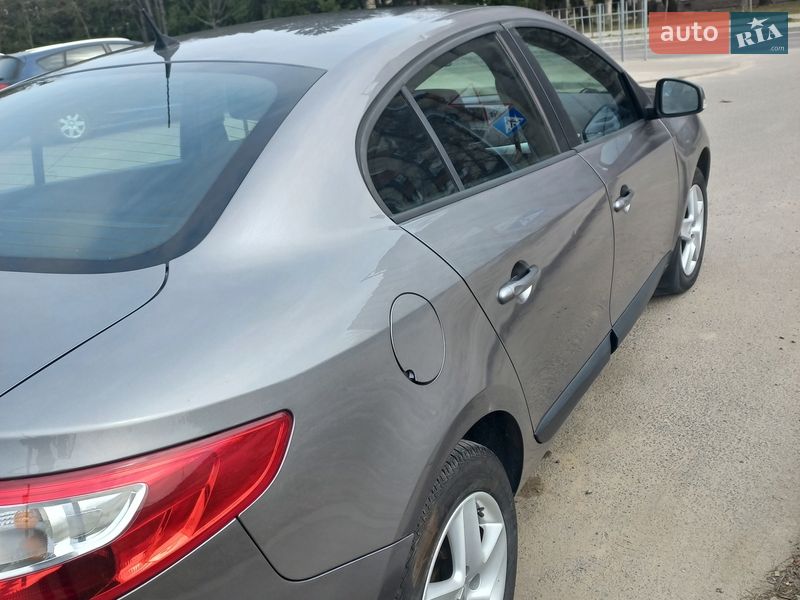 Седан Renault Fluence 2015 в Львові