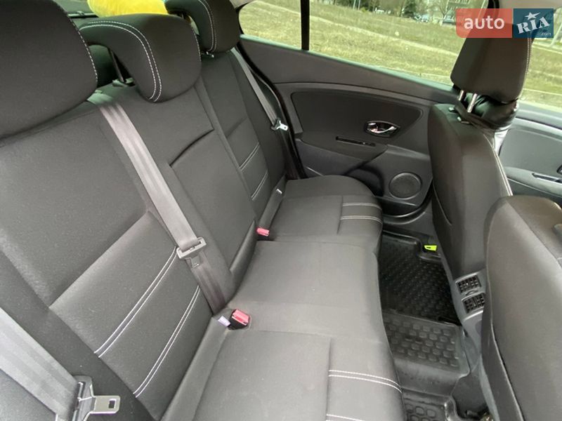 Седан Renault Fluence 2013 в Вараше