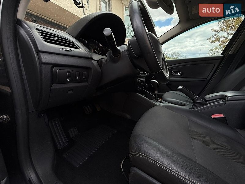 Седан Renault Fluence 2010 в Ивано-Франковске