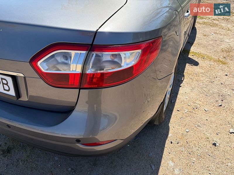 Седан Renault Fluence 2011 в Киеве