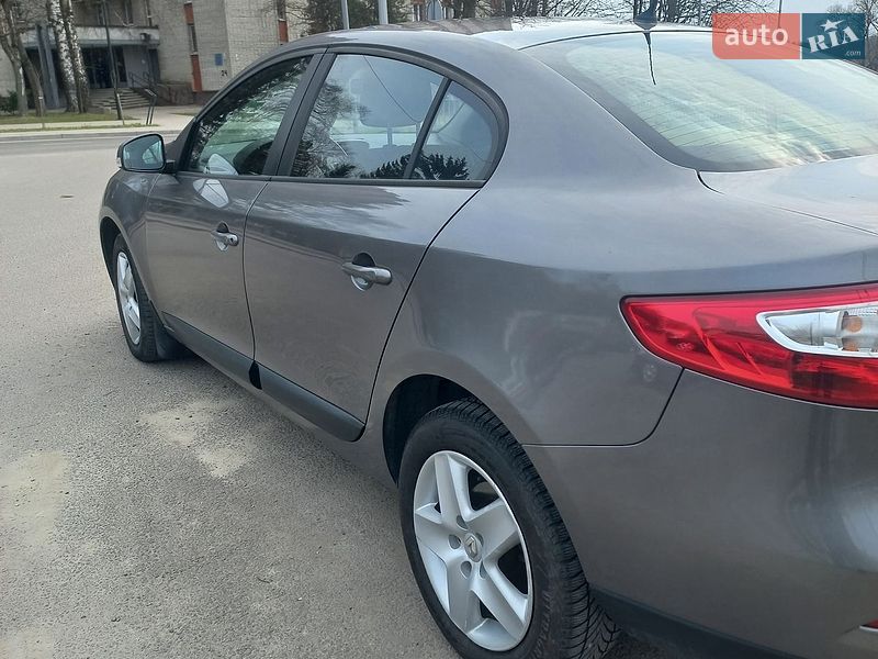 Седан Renault Fluence 2015 в Львове