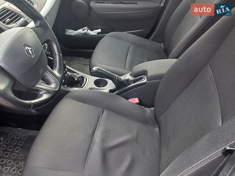 Седан Renault Fluence 2015 в Львове