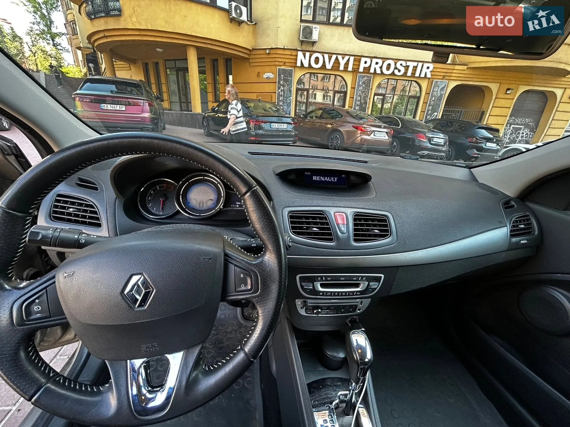 2015 Renault Fluence - мініатюра 11