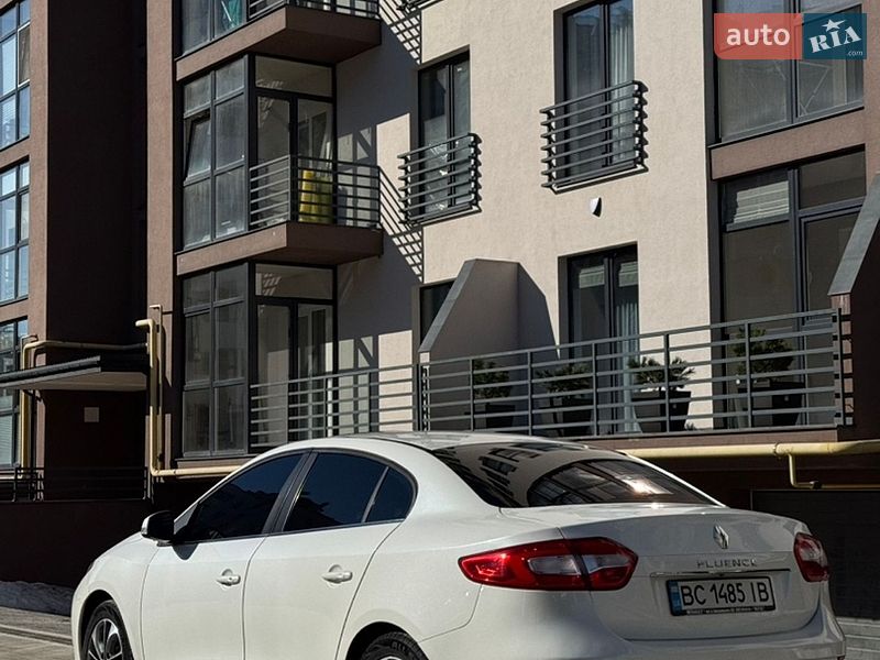 Седан Renault Fluence 2015 в Яворове
