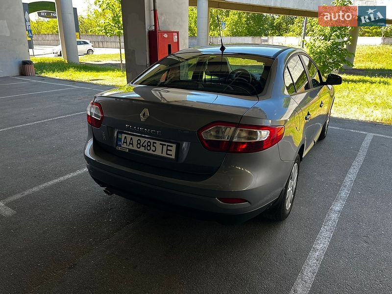 Седан Renault Fluence 2011 в Киеве