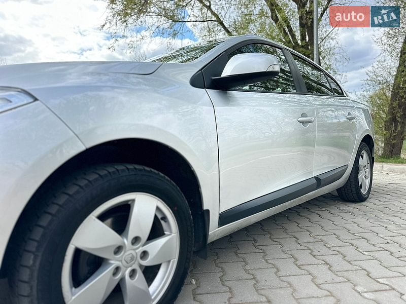 Седан Renault Fluence 2010 в Хмельницькому