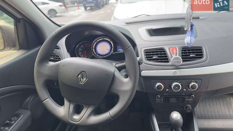 Седан Renault Fluence 2015 в Киеве