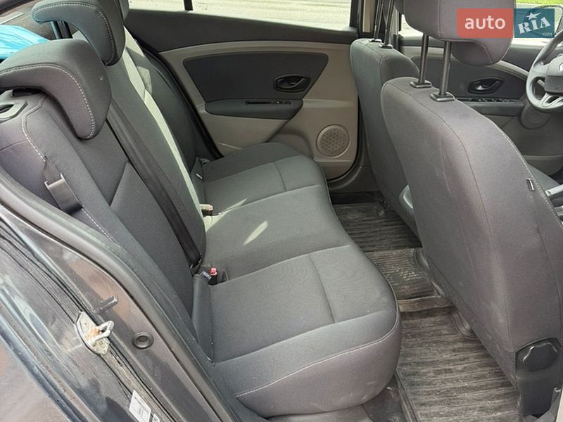 Седан Renault Fluence 2011 в Днепре