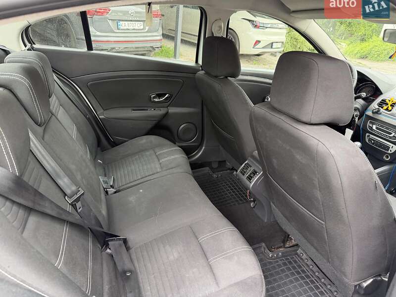 Седан Renault Fluence 2015 в Киеве