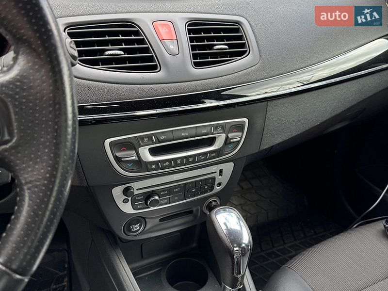 Седан Renault Fluence 2013 в Киеве