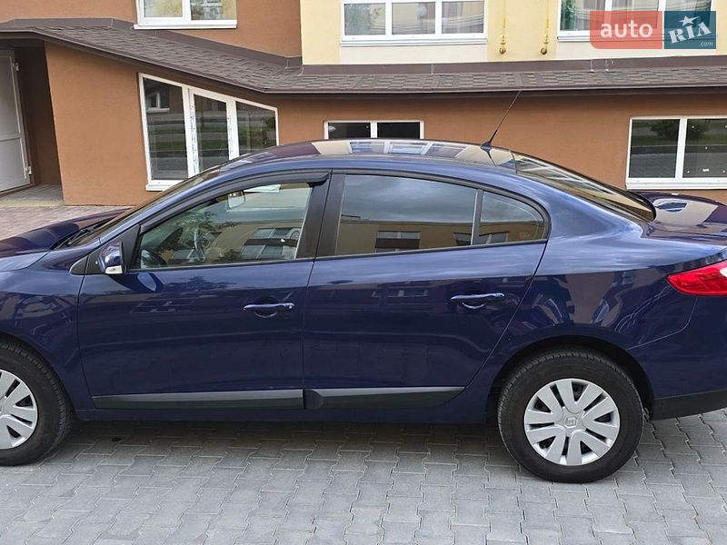 Седан Renault Fluence 2011 в Киеве