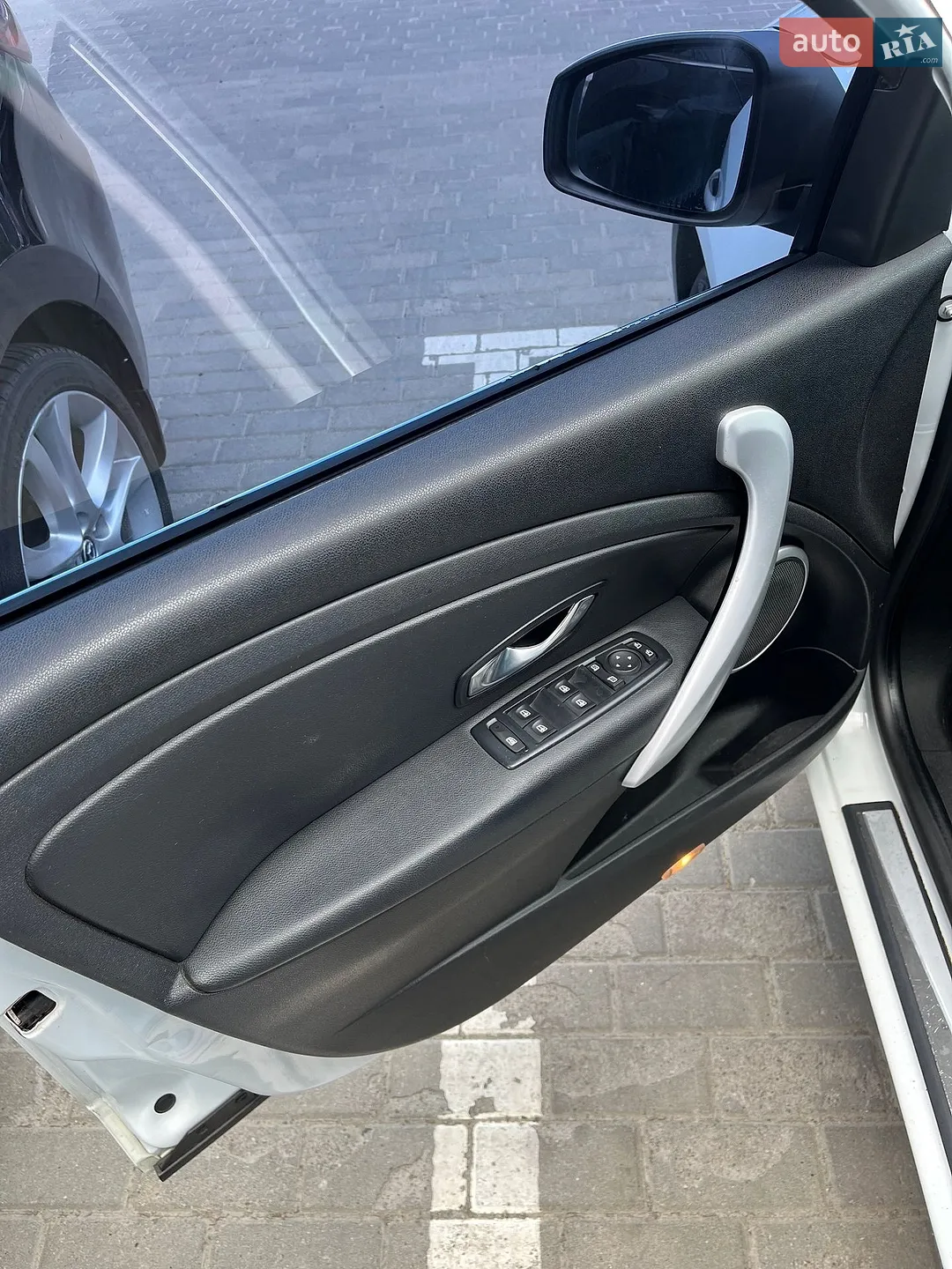 2011 Renault Fluence - мініатюра 9