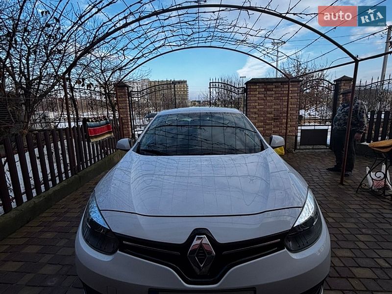 Седан Renault Fluence 2013 в Львове