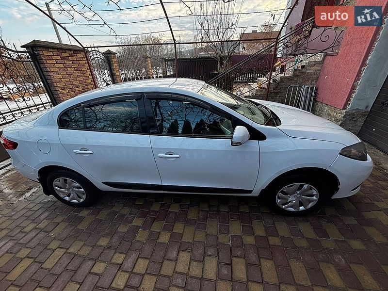 Седан Renault Fluence 2013 в Львове