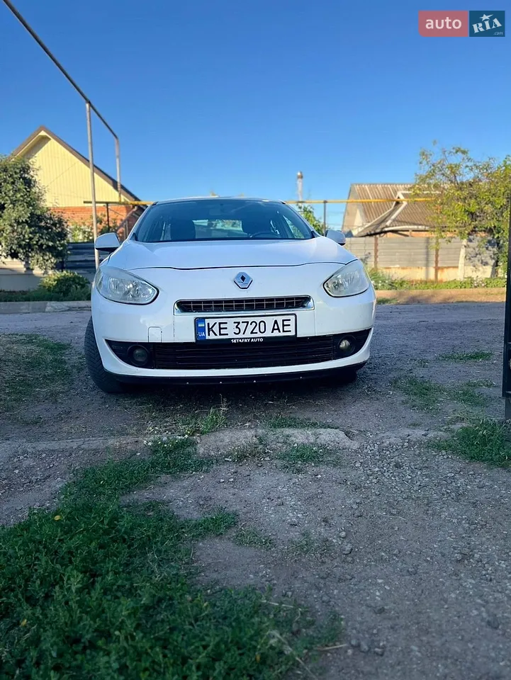 2011 Renault Fluence - мініатюра 24