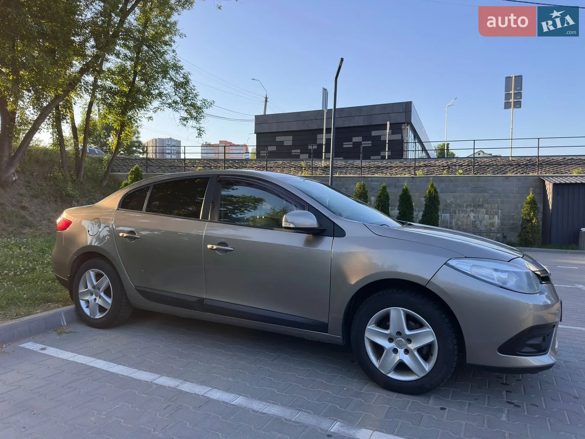 2015 Renault Fluence - мініатюра 8