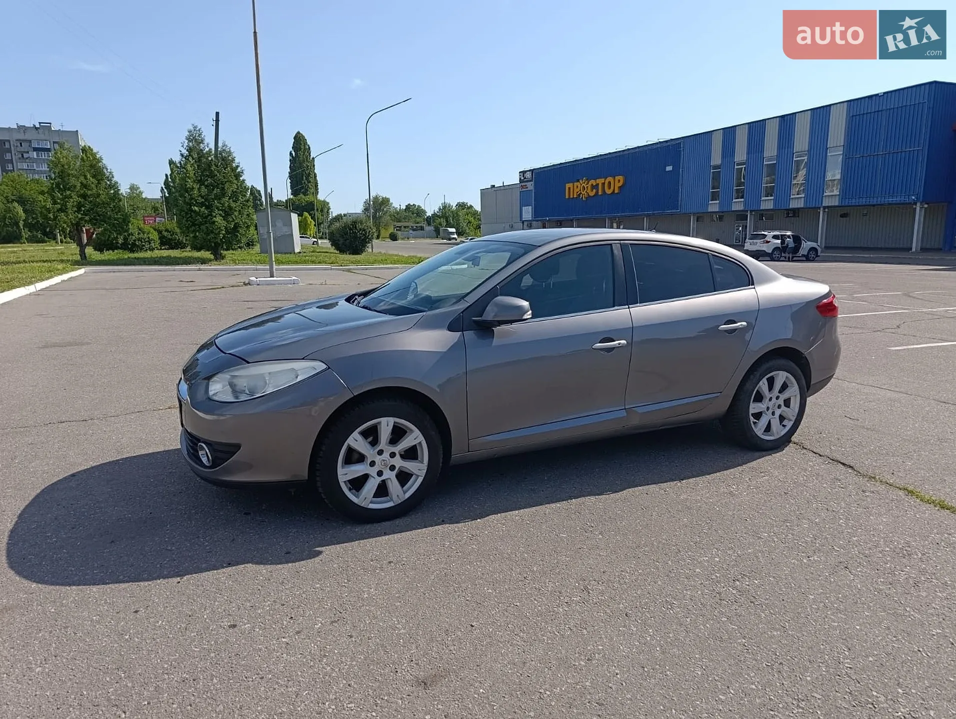 Renault Fluence 2010 VIN VF1LZBG0T42798469 фото оголошення 2 з 34